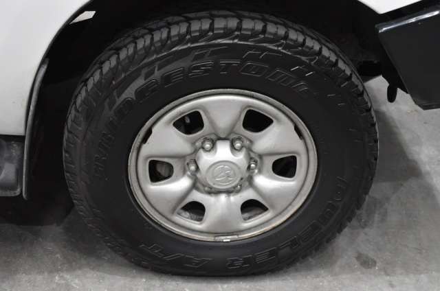 0.12 carat white round 4 diamond