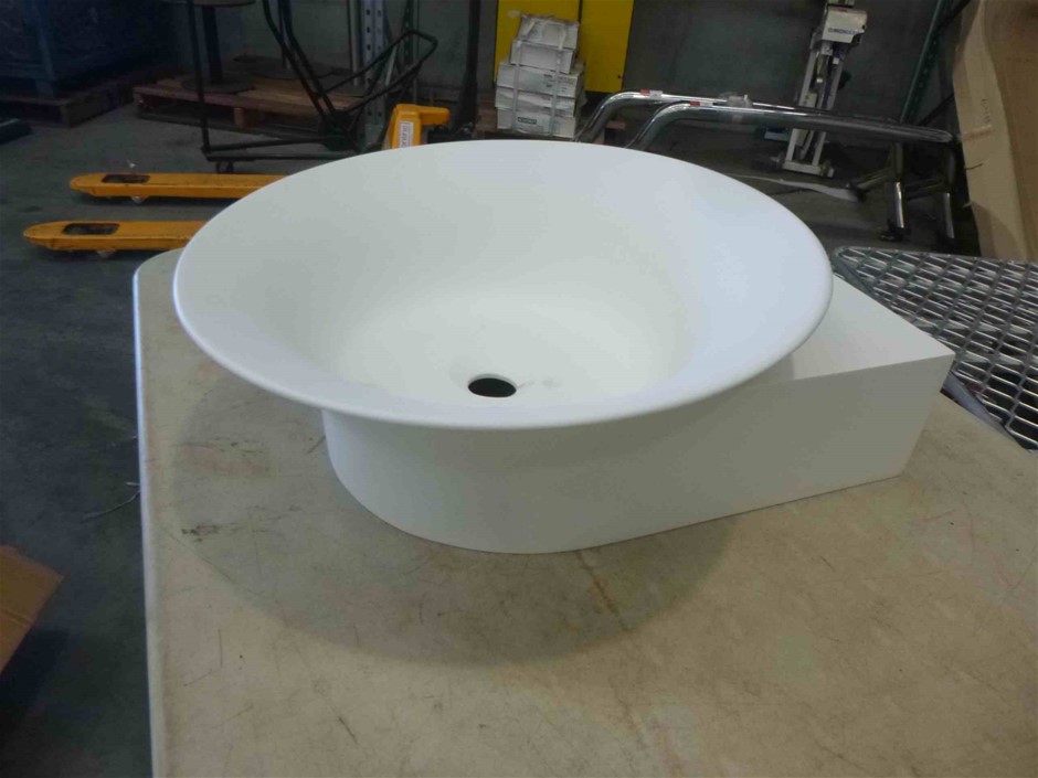 2012- 1 Ounce "Year Of The Dragon" Coin  in 999 Silver in Capsule