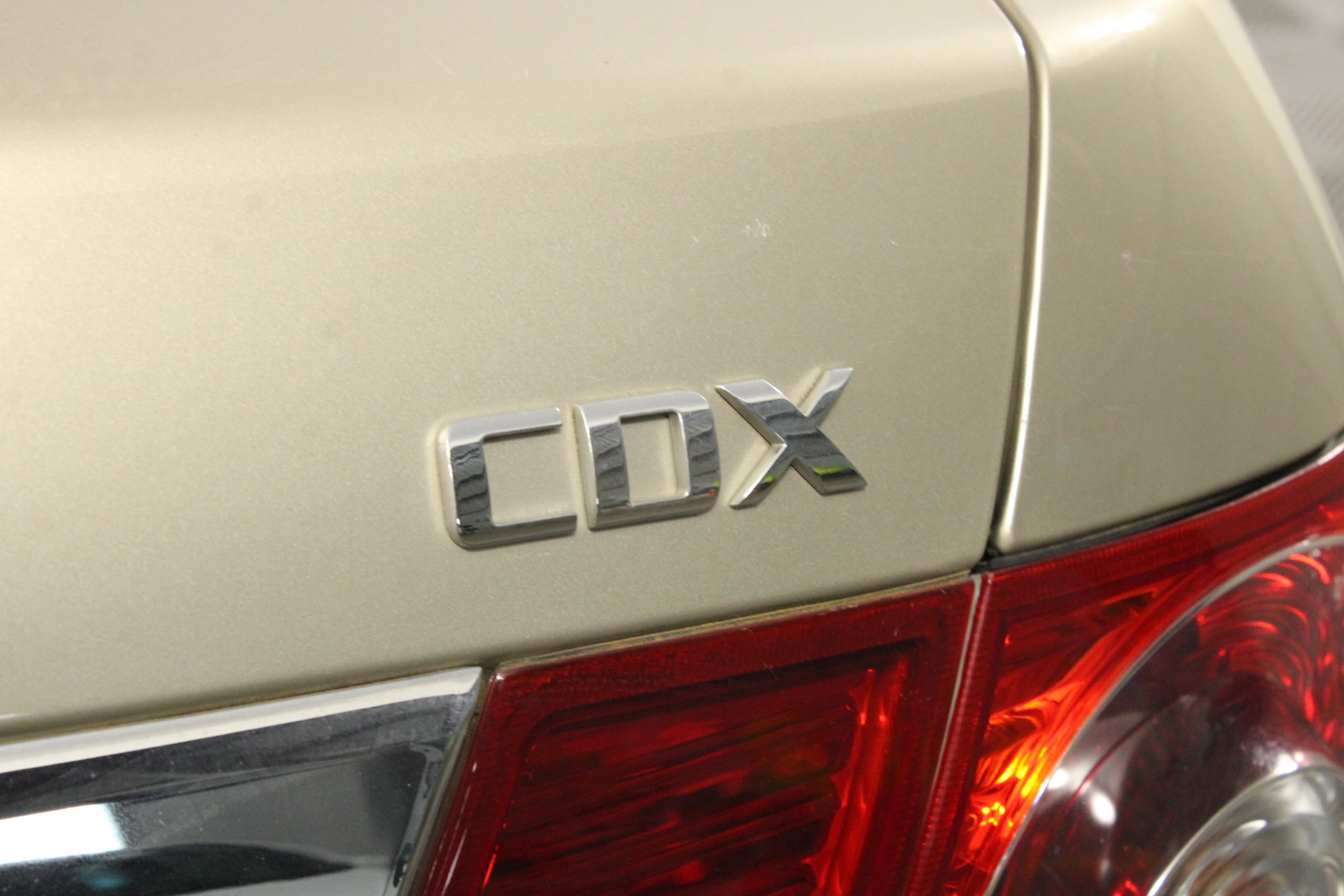 Vial full of Gold Leaf/Flake x 3