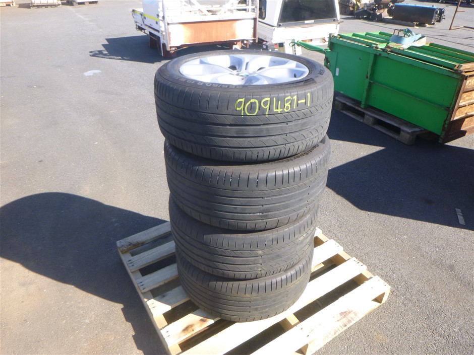 1/100 Scottdale gold bar x 2, 1 Gram Valcumbi & 1Germania Silver bar x 2 ea