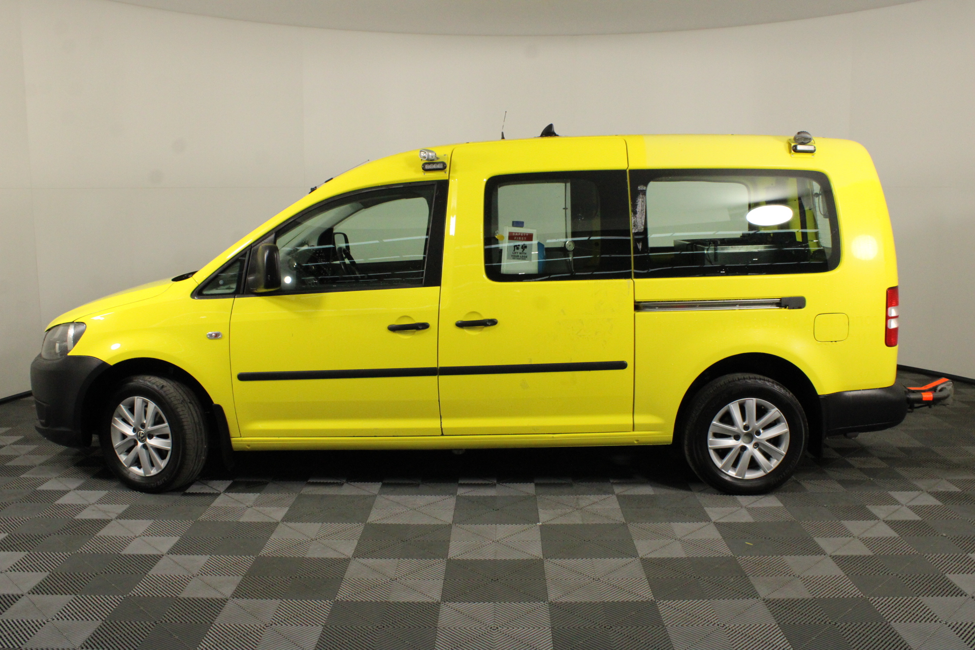 Lenovo ThinkBook 14 G5 Laptop i7-1XGen NO RAM&HDD