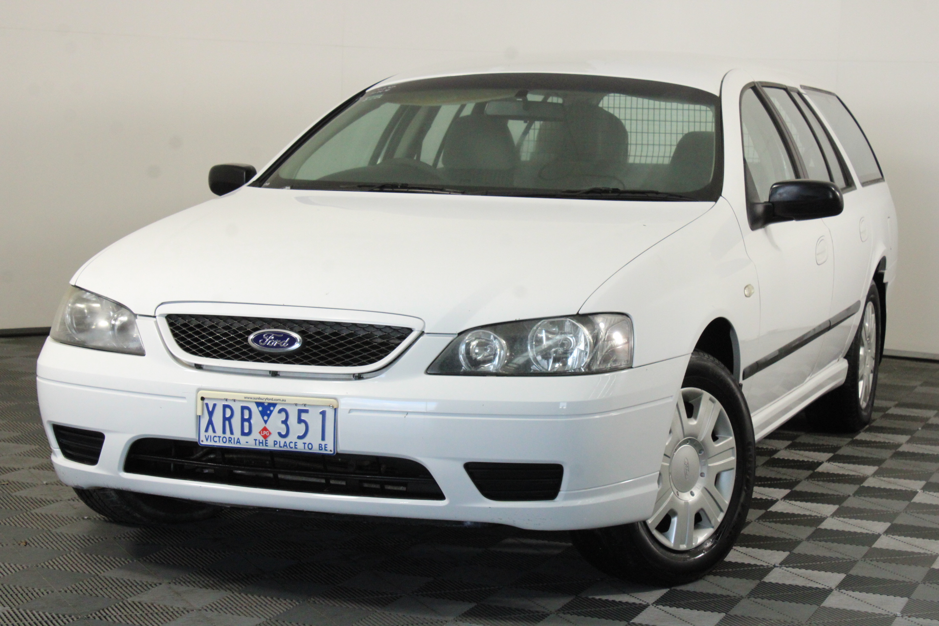 1.02 Carats Blue Sapphire