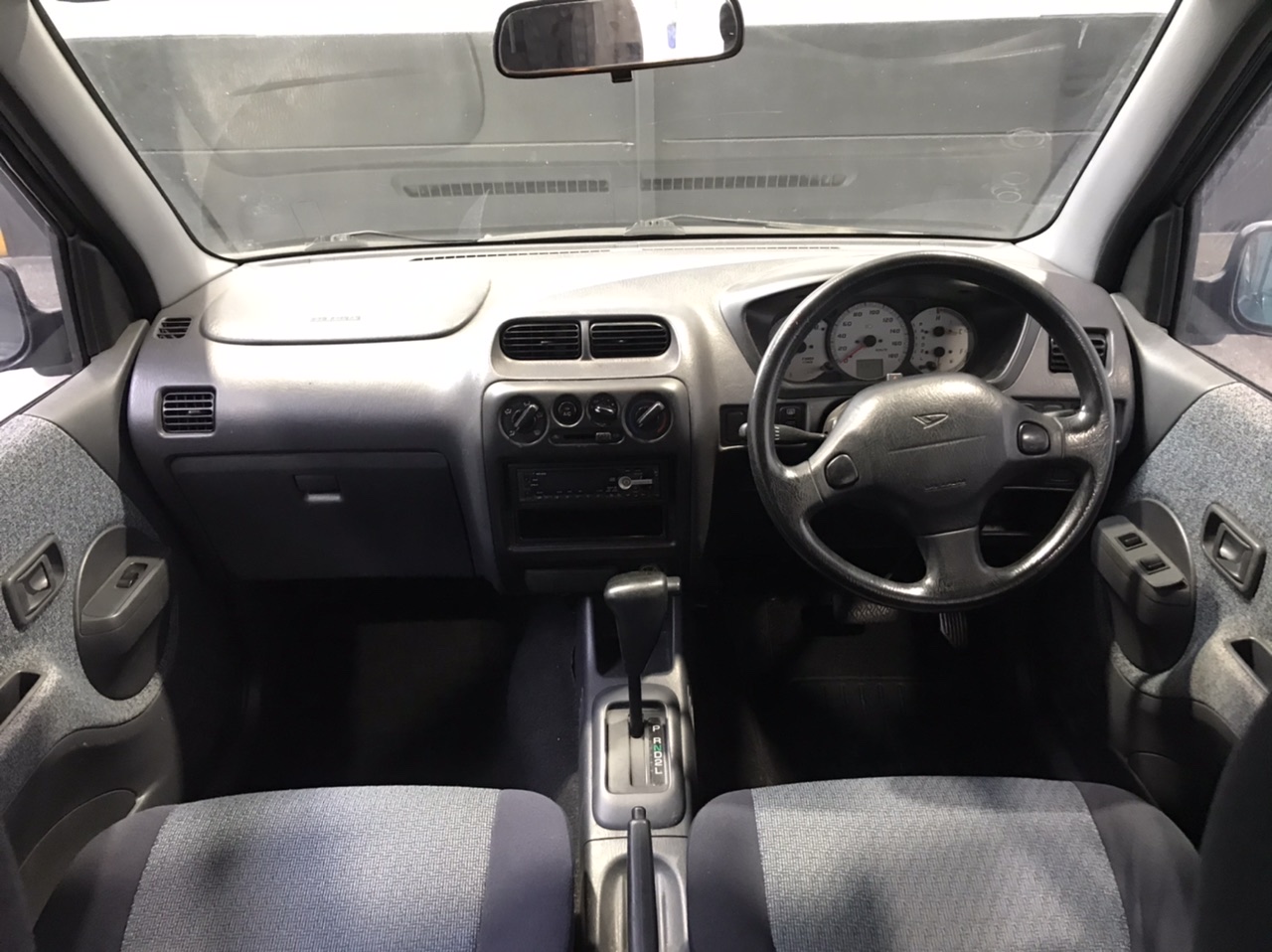 Pierre Delize Blanc De Blancs Brut NV (6x 750mL), France.