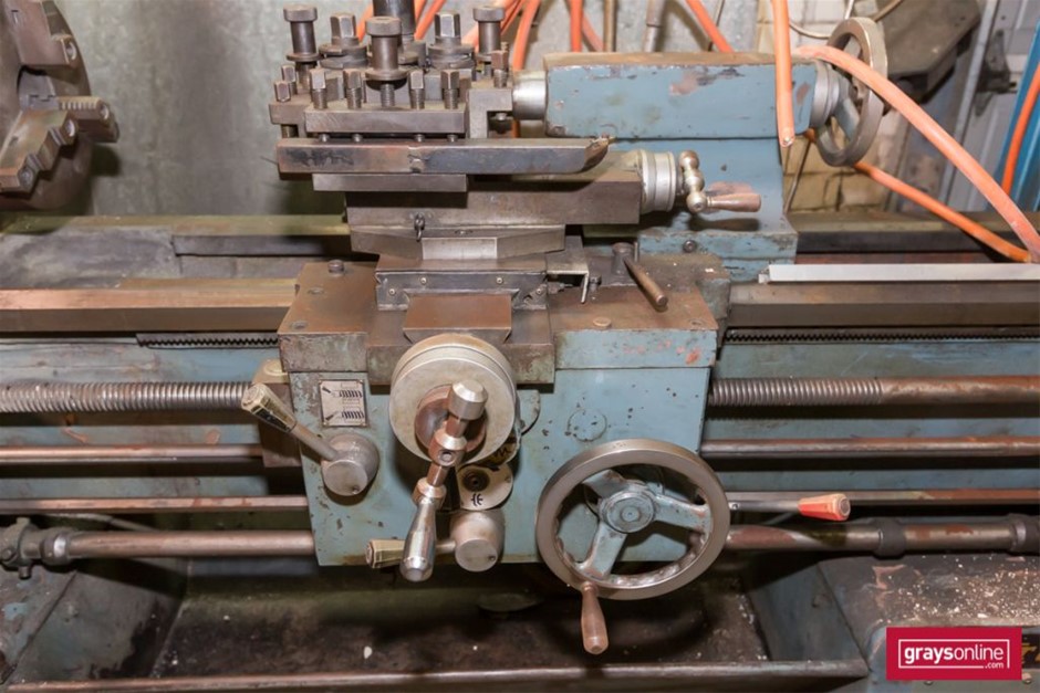 END OF LEASE AUCTION: Mixed lot of electrical goods