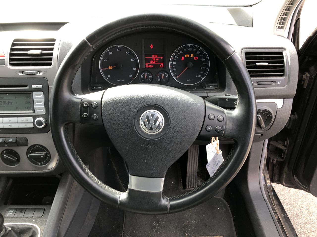 Balancing CC Foundation Tea Tree Natural Beige