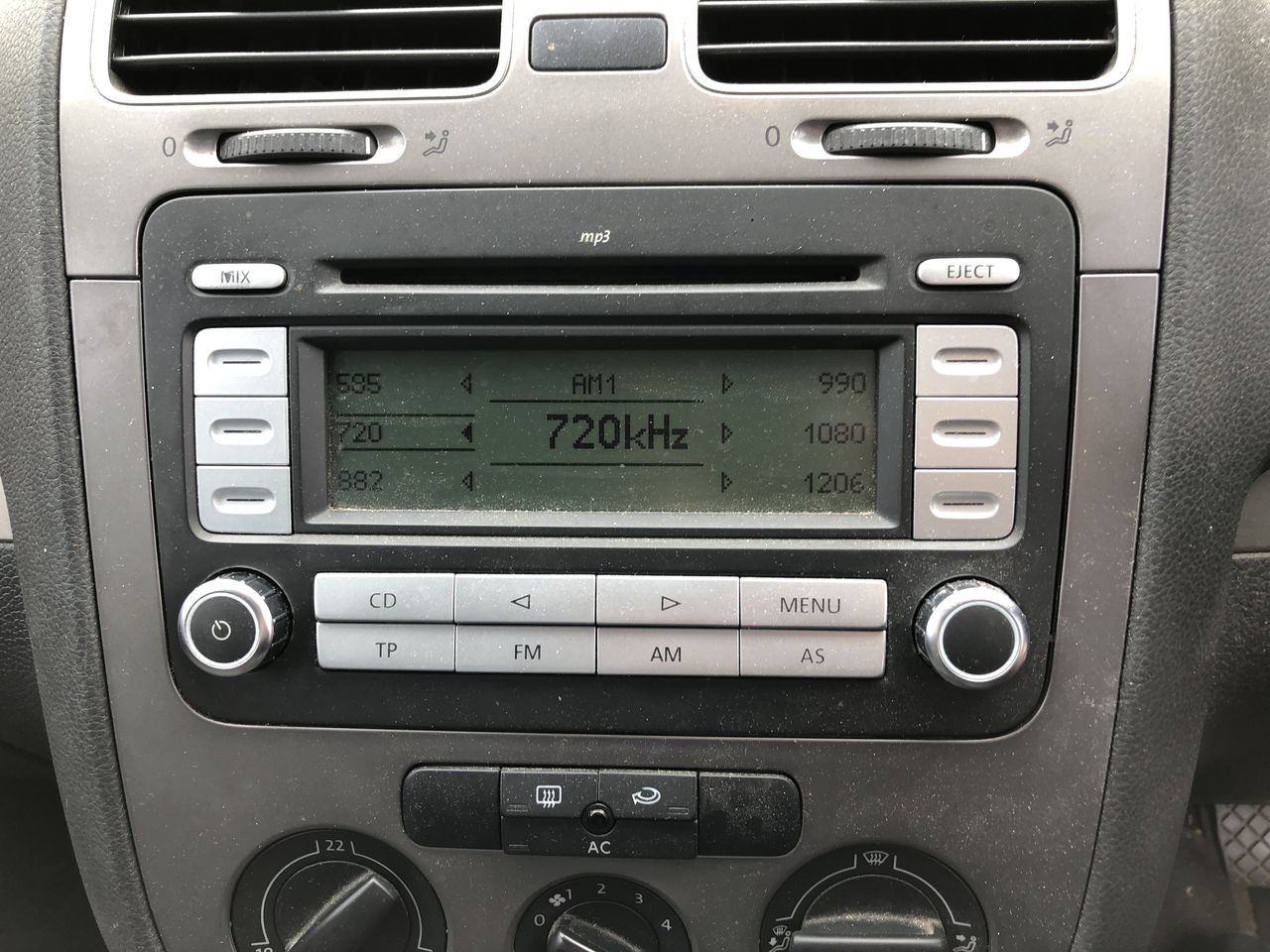 Balancing CC Foundation Tea Tree Golden Beige