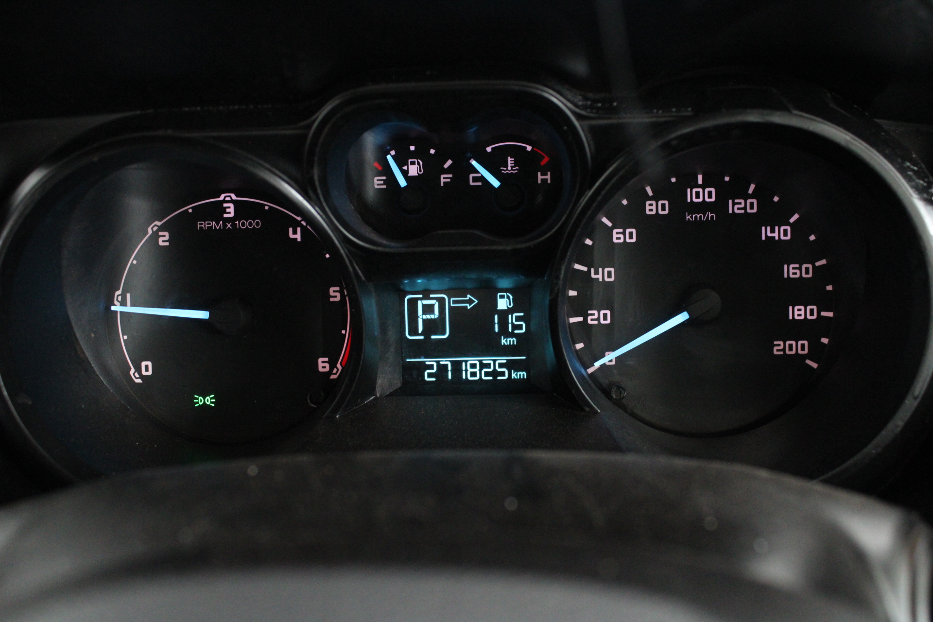 RUSSELL HOBBS Brooklyn Kettle, Colour: Black. Model RHK92BLK.