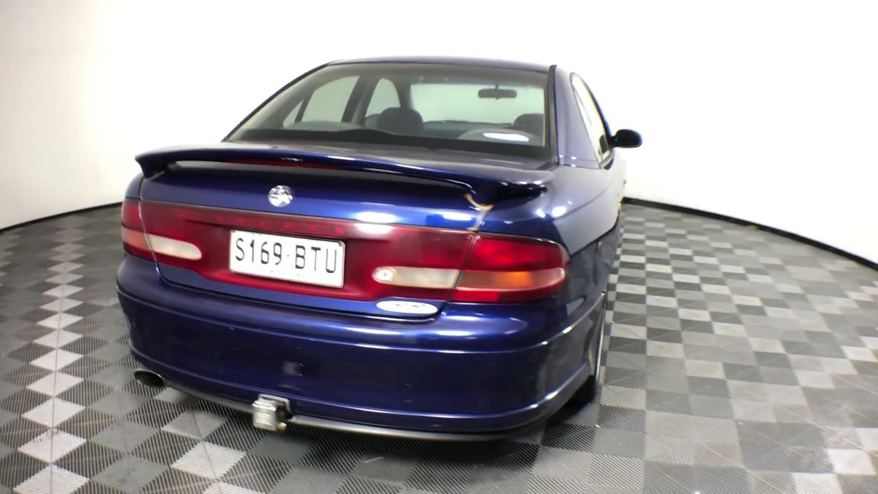 BISSELL Spotclean Portable Carpet Washer, Colour: Purple, Model 36984. NB: