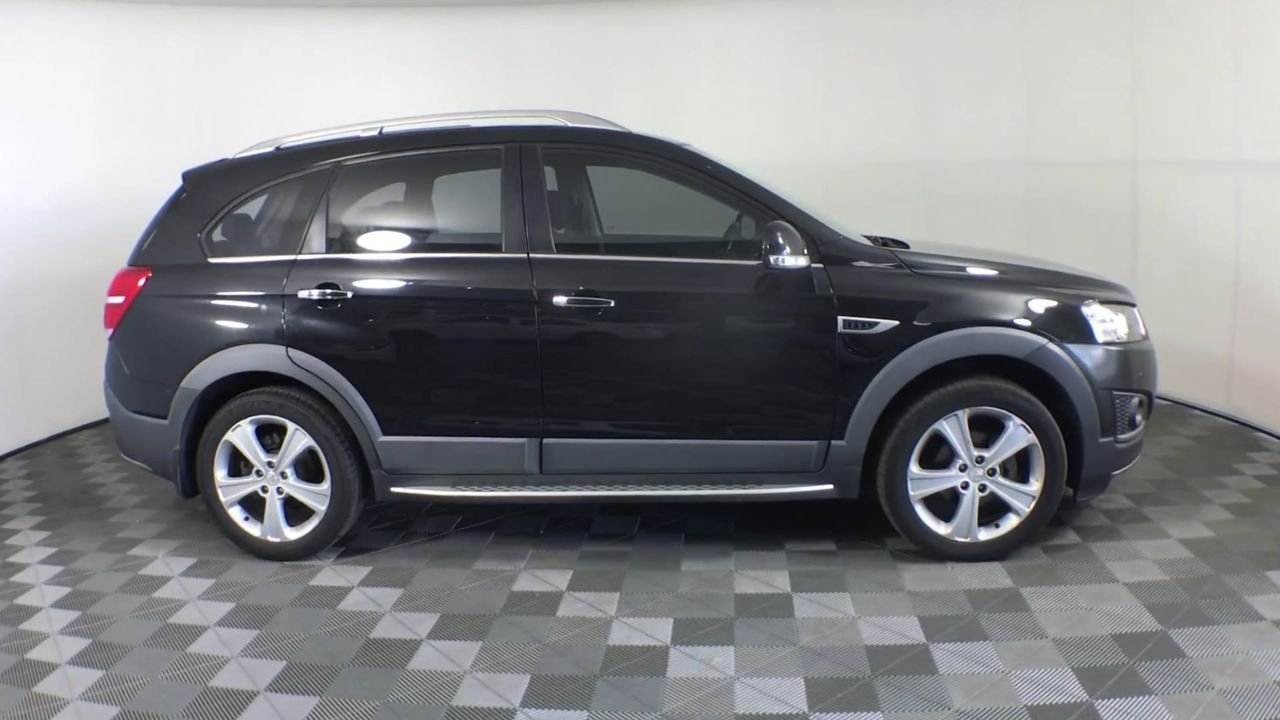 Solid 925 Sterling Silver Pendant Featuring a Crystal by Swarovski®