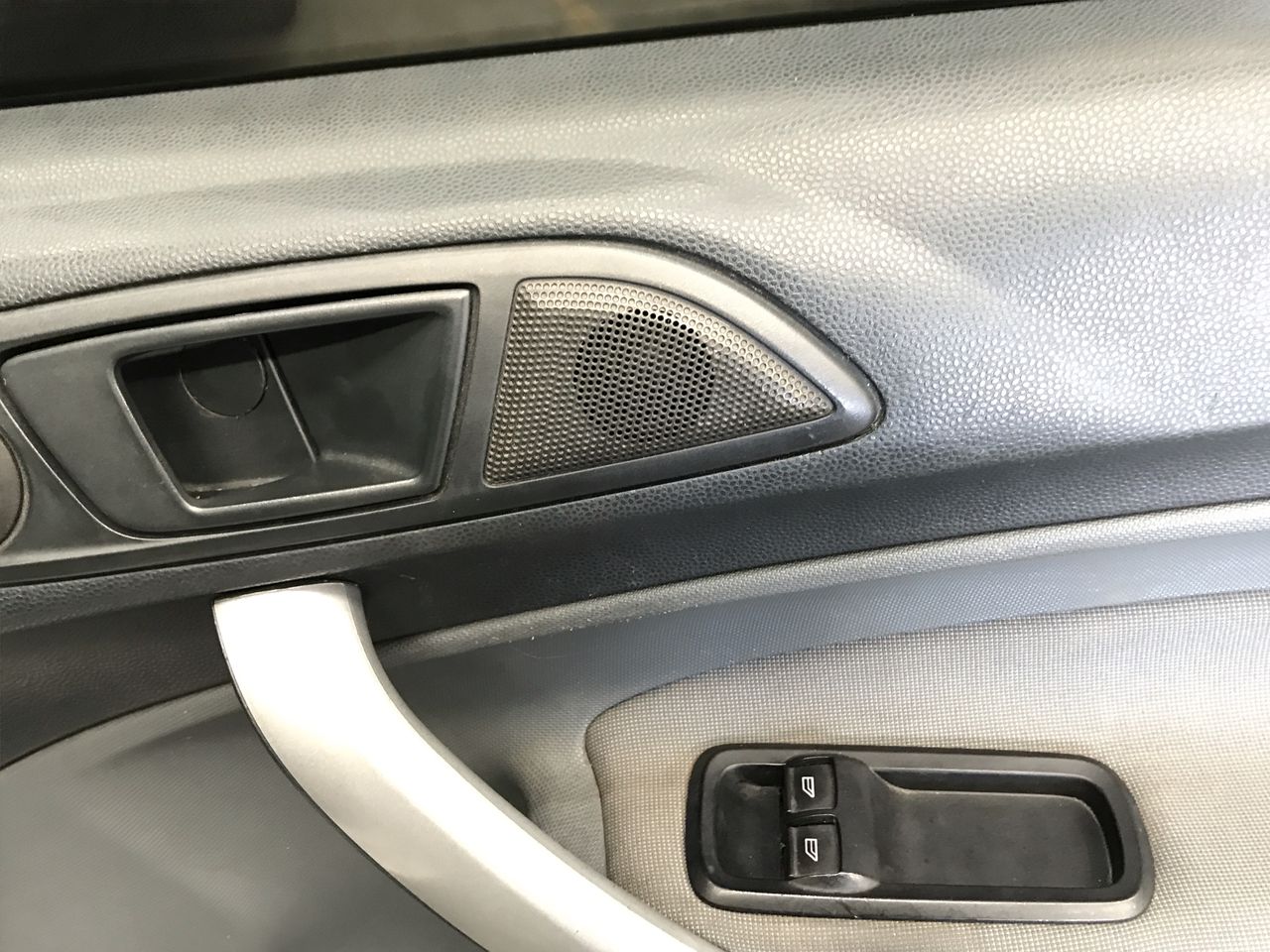 Stainless Steel Initial 'V' Bracelet with Simulated Diamonds - Yellow