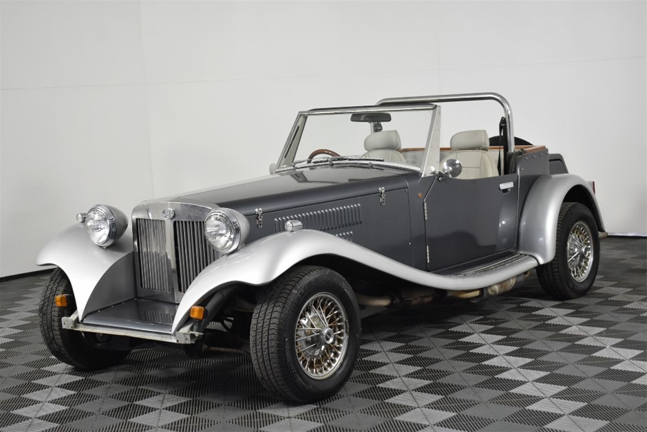 1.87 Ct Two Pear Blue Topaz Gemstone