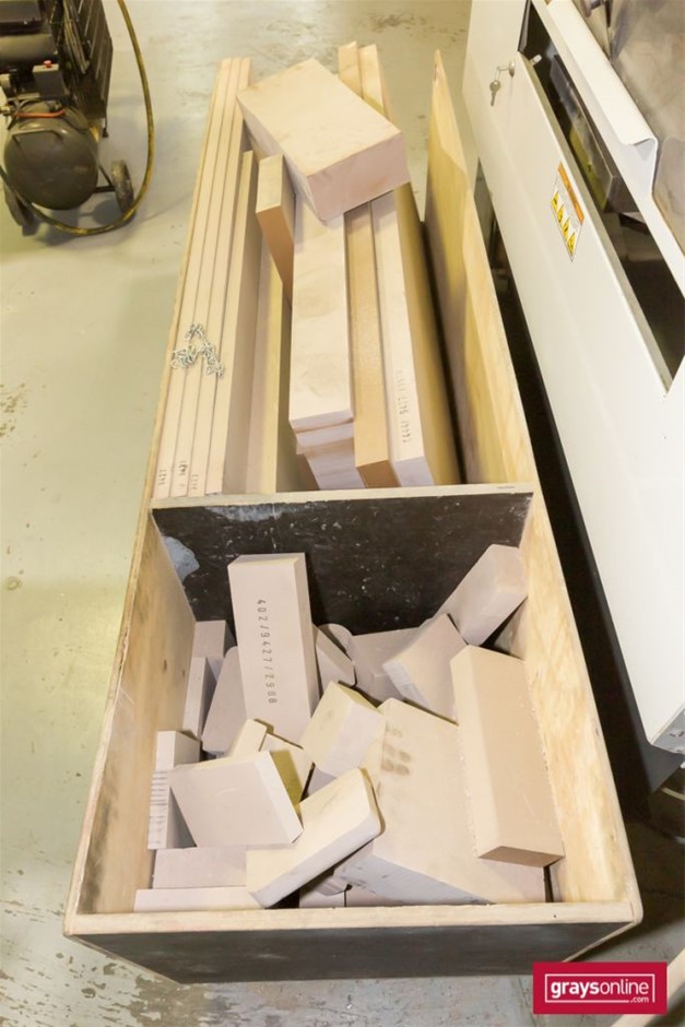 Apple iPhone 8 (A1863) Phone 64GB