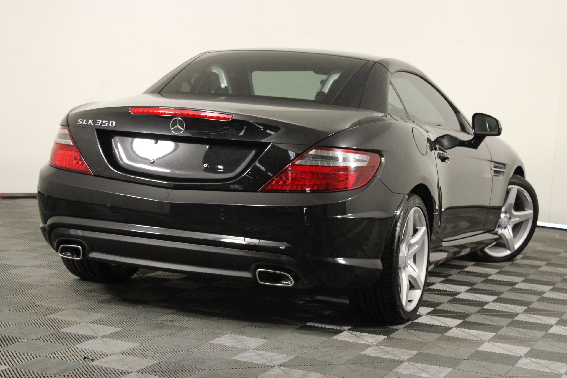 0.20 pink various diamonds