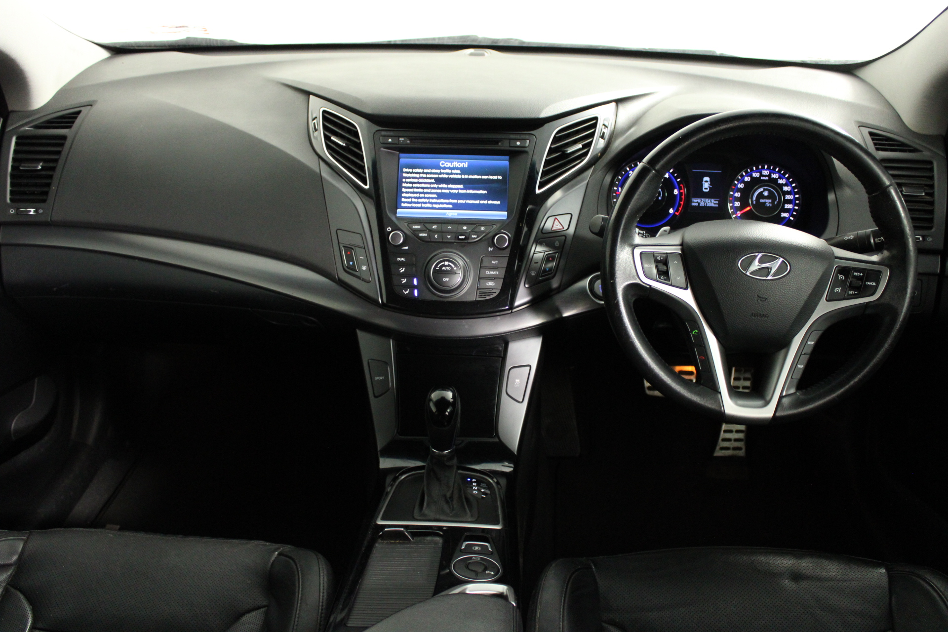 Quantity of 4 23.5-25 Earthmoving Tyres (Unused)