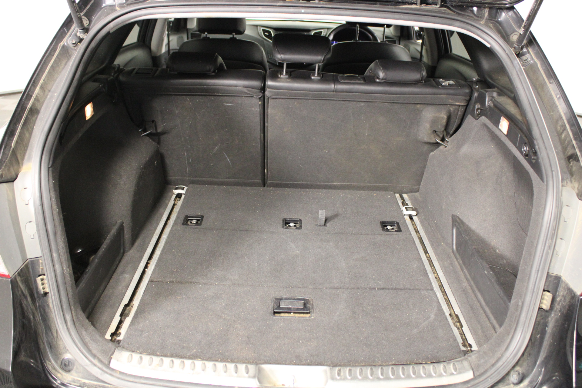 Quantity of 2 20.5-25 Earthmoving Tyres (Unused)