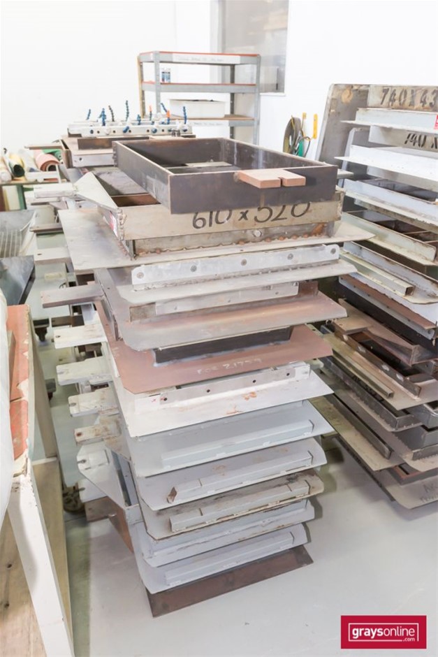 1 Cubic Yard Self Tipping Skip Bin To Suit Forklift ( Unused)