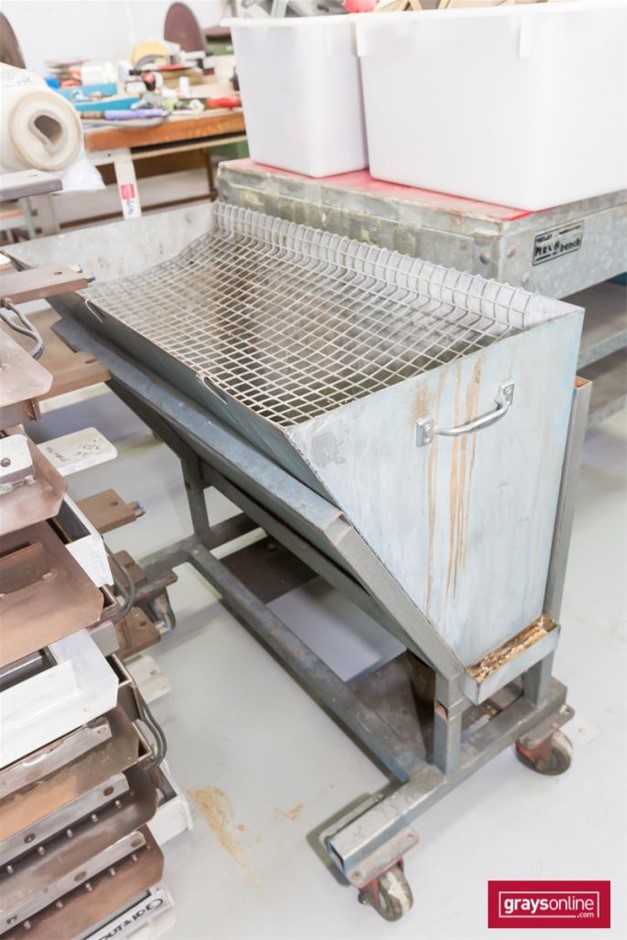 Cast Iron 200Lb Anvil(Unused)