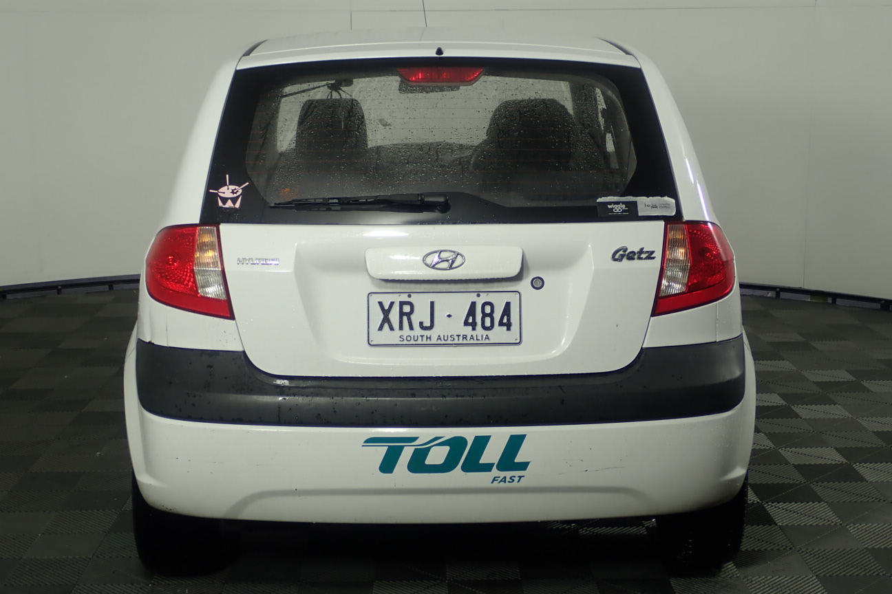 Circle of Friends Pink Moscato Slimline Cans NV (24x 250mL) Limestone Coast