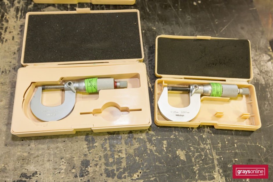 BULK 5 x Charms (angel, frog, cat, sunglasses, leaf)