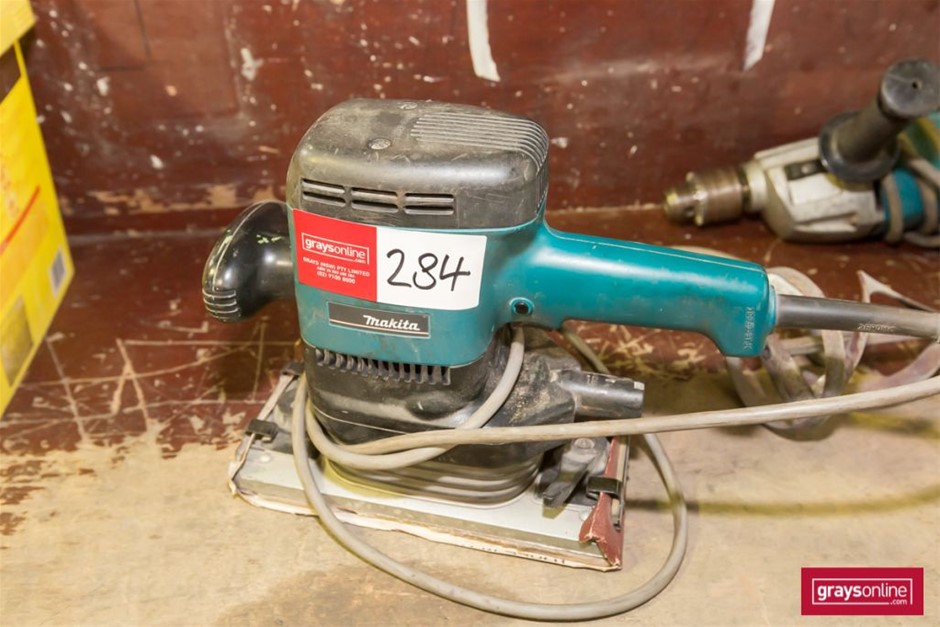 Designer Simulated Diamond Love heart Eternity Necklace in Silver