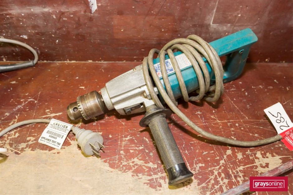 Designer Simulated Diamond Teardrop Pendant Necklace in Silver