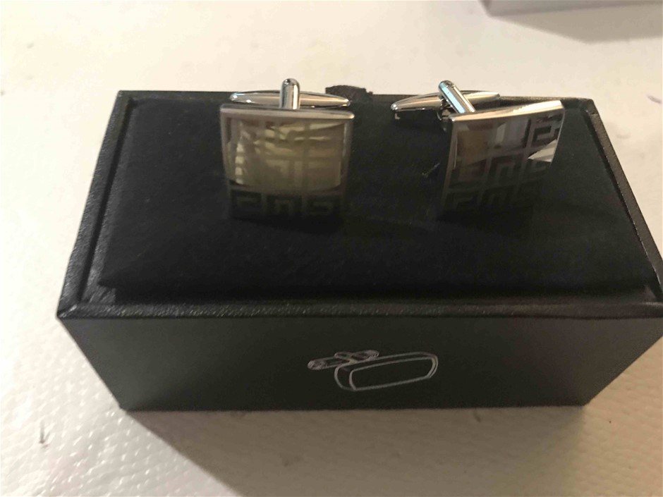 Vial full of Gold Leaf/Flake