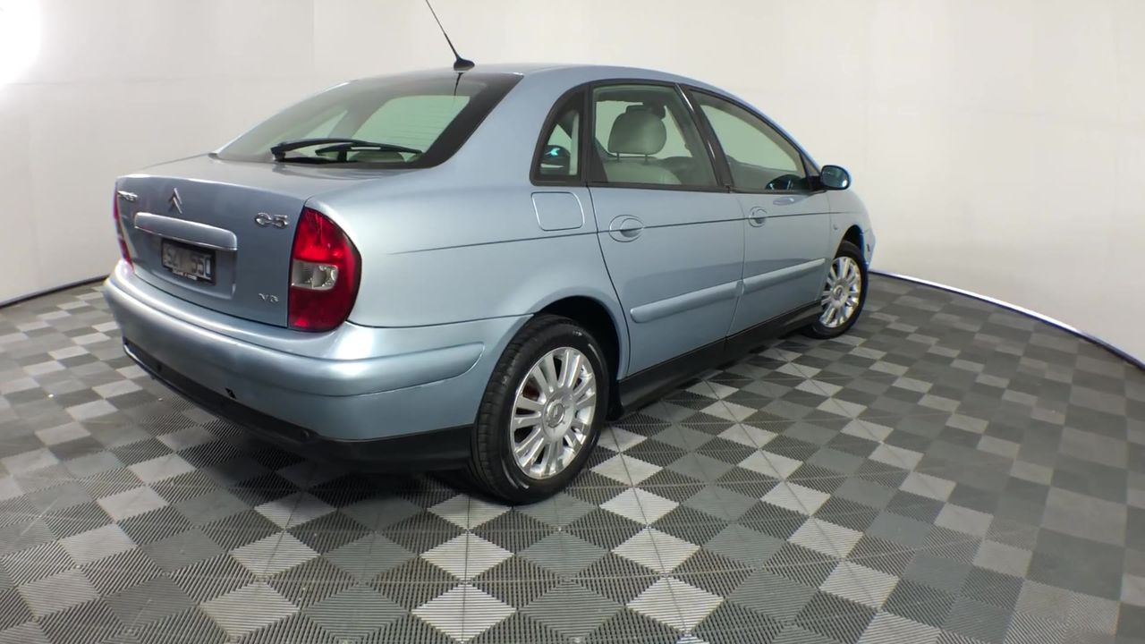 BIJ'OR Handmade Genuine White and Mint Freshwater Pearl Bracelet RRP 99