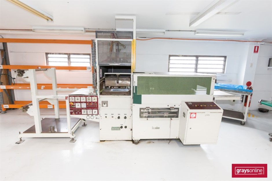 Men's Rectangle Luxury Wrist Watch Quartz Sports Luminous Quartz Watch