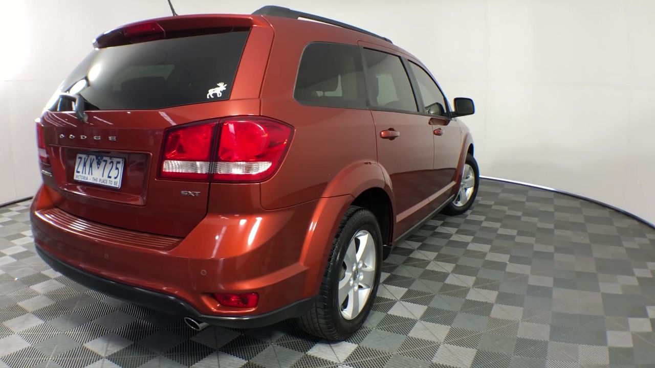 2012- 1 Ounce "Year Of The Dragon" Coin  999 Fine Silver in Capsule