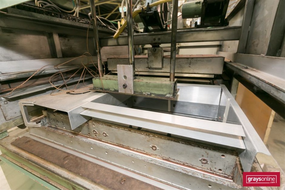 St Huberts The Stag Pinot Grigio (6x 750mL).