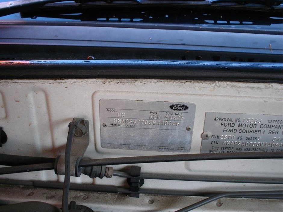 TOMMY HILFIGER Men's THFlex 9" Shorts, Size 38, 97% Cotton, Sand Khaki (ACI