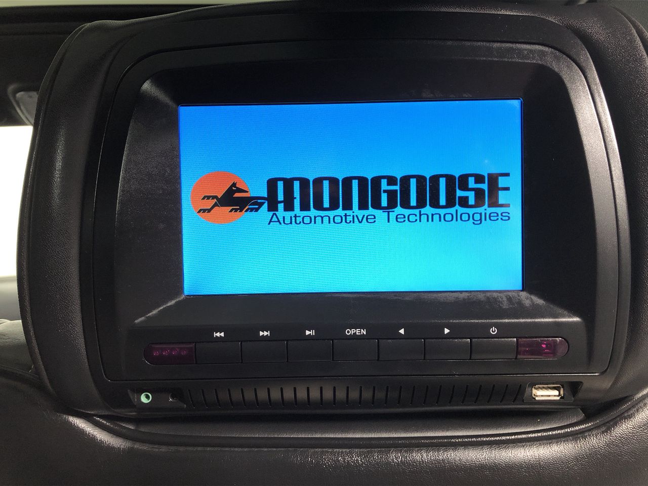 LEE Women's 90s Mid Baggy Jean, Size 7R, Black Coal (N28), 657215. RRP: $16