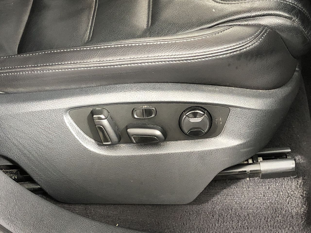 DELL Latitude 5580 Laptop i5-6300U 4GBRAM/128GB Black