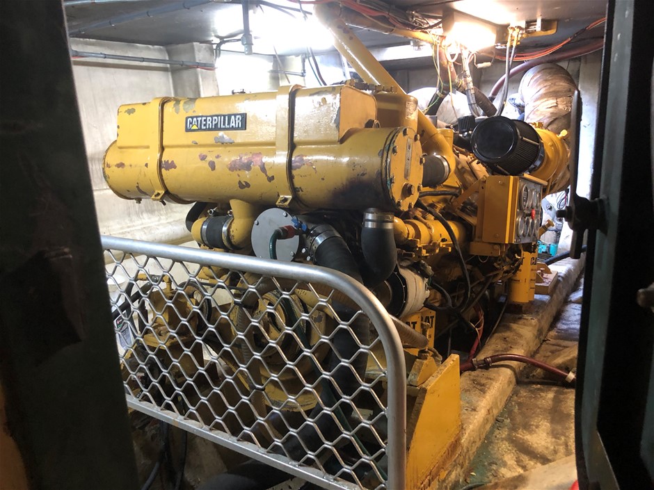 21ft x 19ft Garage / Carport (Unused)