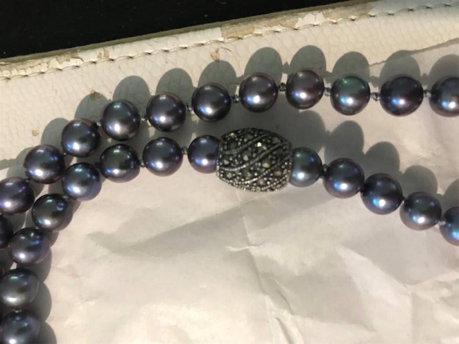 0.13ct GRA Certified Moissanite & White Shell Clover Pendant Necklace