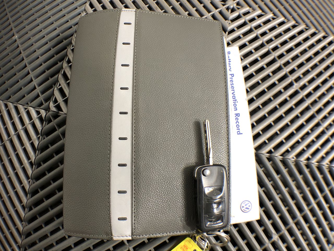 APPLE MACBOOK PRO A1502 EMC2678 Laptop I5-4258U 4GBRAM 128GB Silver