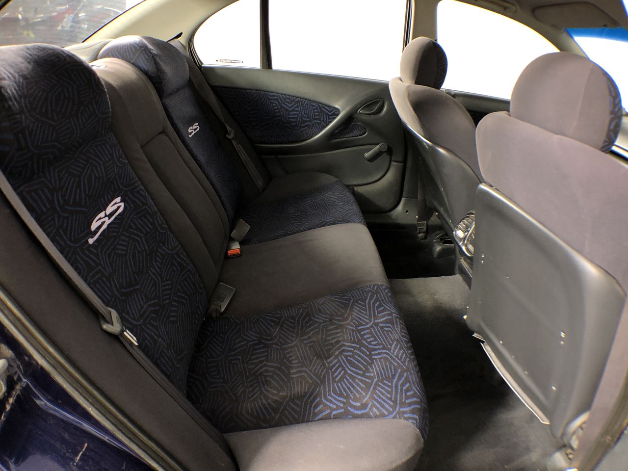 TRAFALGAR 9kg Fire Extinguisher ABE Dry Powder Type c/w Wall Hook for Mount