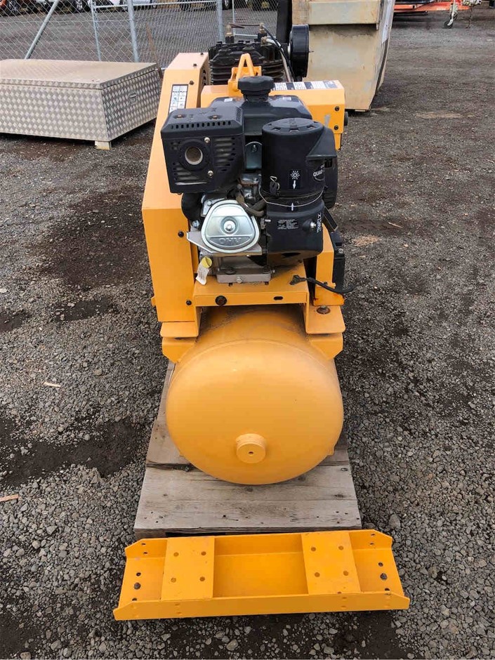 Folding 2-Step Ladder, Metal Frame, Weight 4kg, Rubber Feet, Wide Steps.