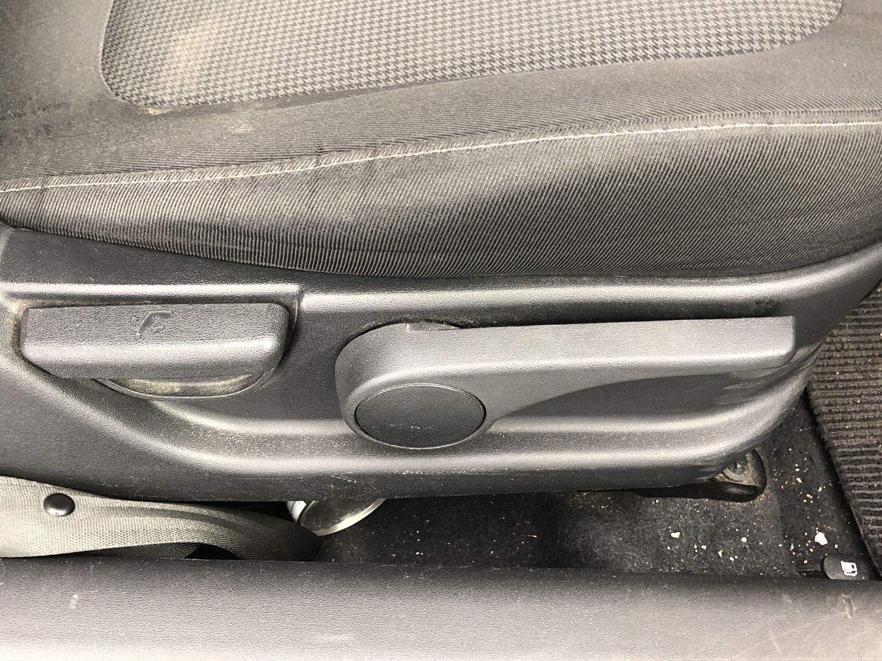 NEW XC Ford Cobra Colour Silver Stunner Coin with C.O.A. LTD