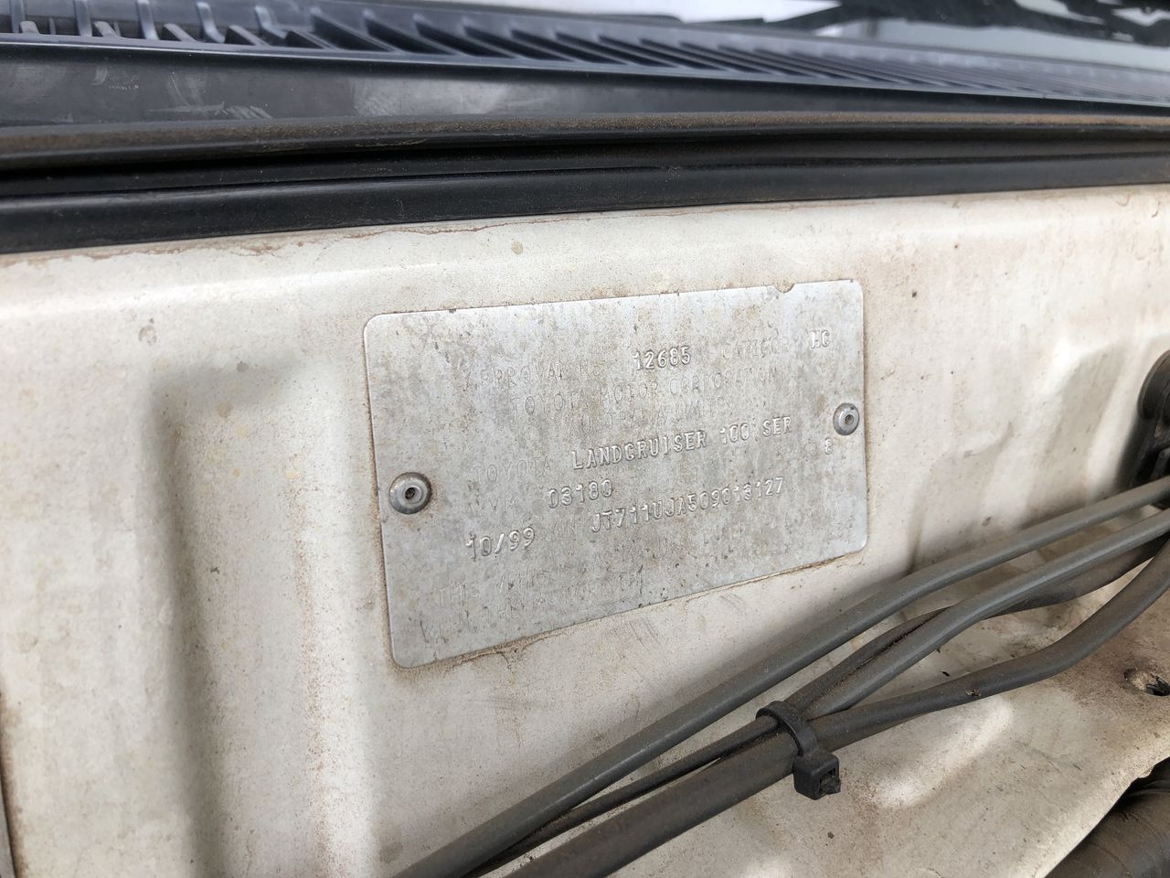 NED KELLY UNIQUE BOXED SET OF 1 GOLD INGOT & PISTOL - FINISHED IN 24K GOLD