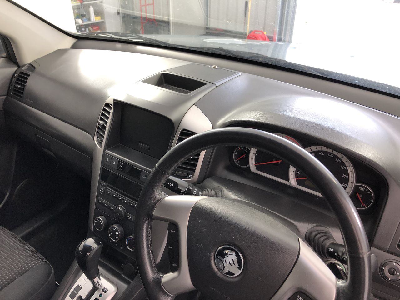 One Kilo of Australia KGV/King George VI/Queen Elizabeth Mix Date