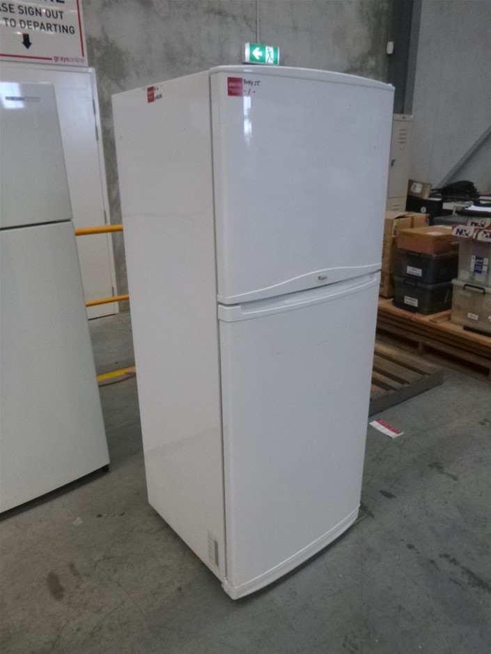 0.12 carat white round 4 diamond