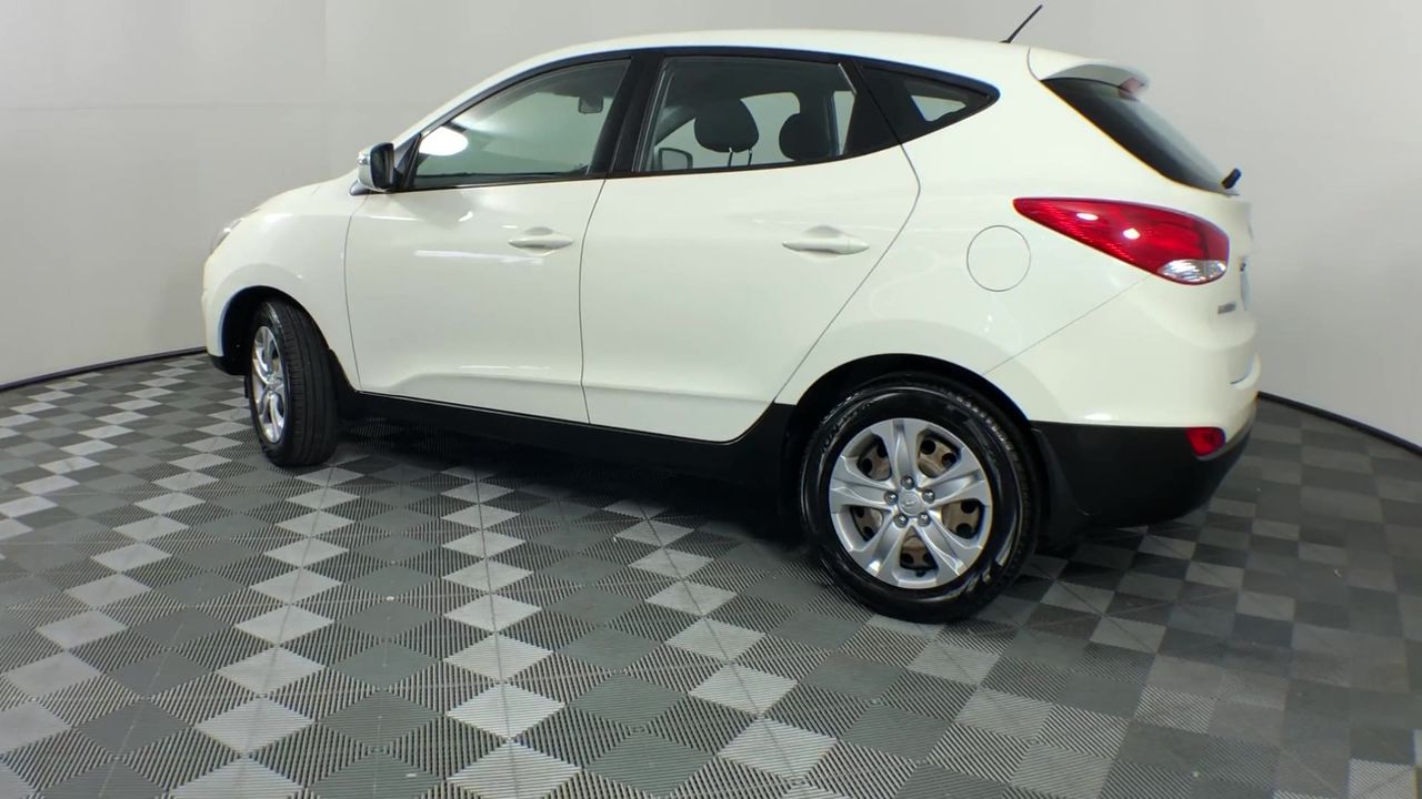 1966 AUSTRALIA FIRST & LAST QUEEN ELIZABETH SILVER ROUND FIFTY CENTS