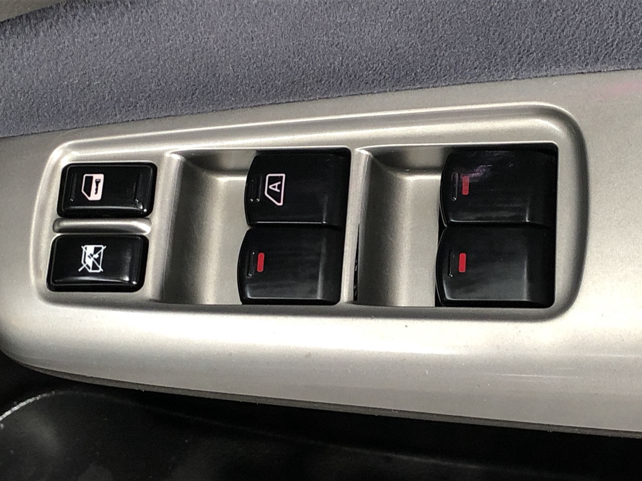 2004 Saab 9-3 Linear Automatic Sedan