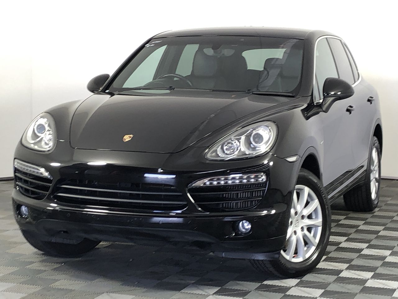 2 x Pack of 80pc LOACKER Mini Crispy Wafers, 800g. N.B. Damaged packaging &