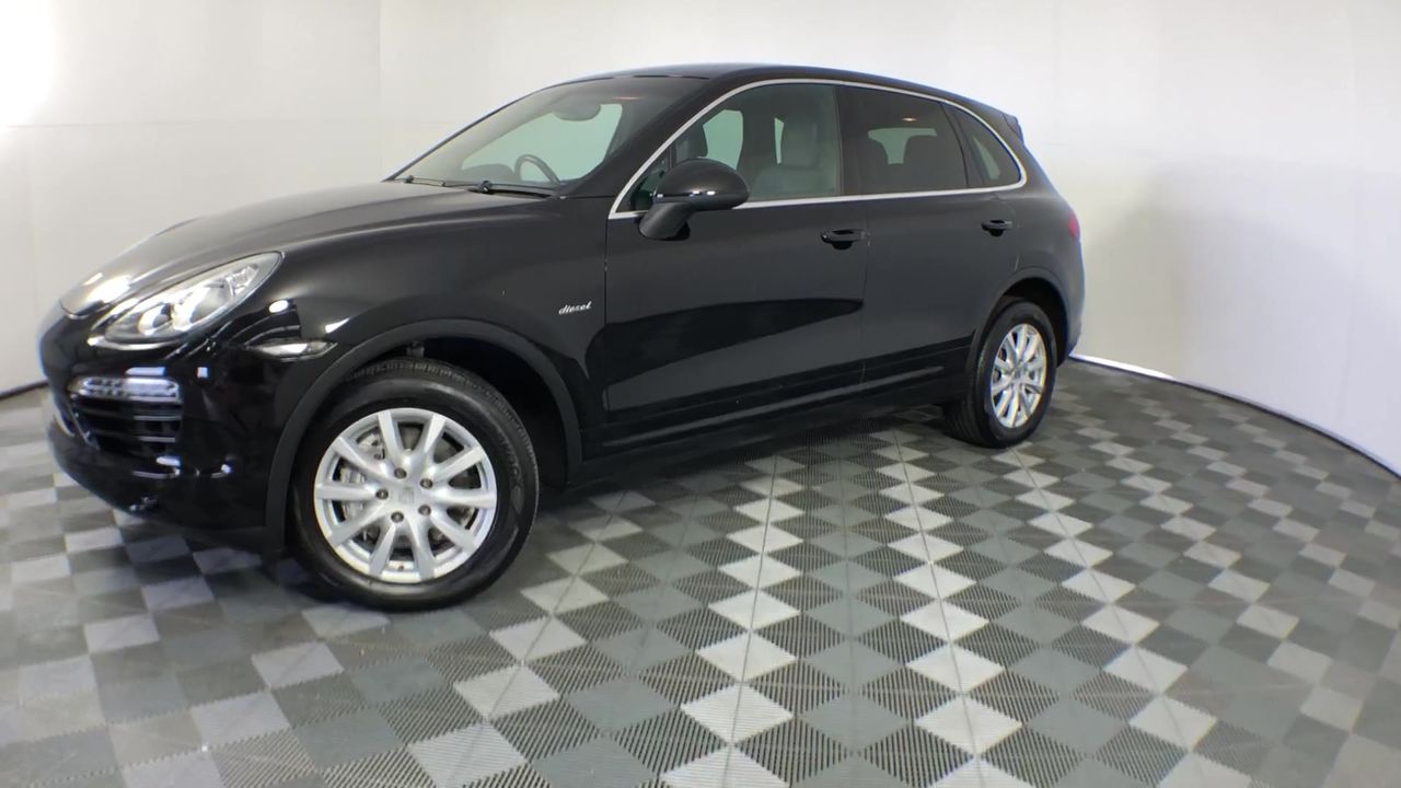 Pack of 150pc CHUPA CHUPS Lollipops (The Best Of), 1.8kg. NB: Damaged packa