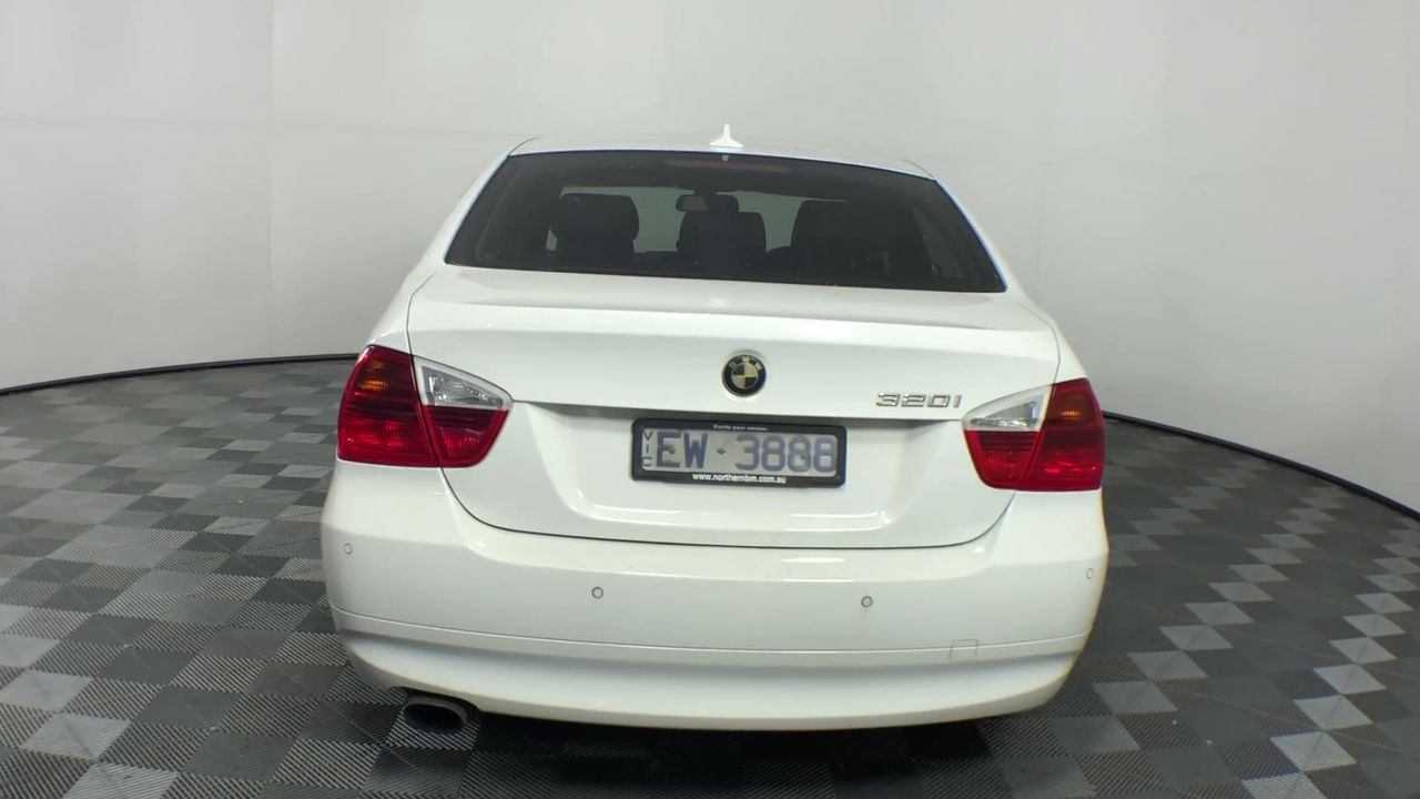 <p>Men’s Portable Toilet 2.4M x 2.4M</p>