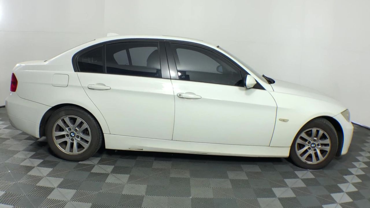 <p>1989 Steelbro SBS33MKVLB Triaxle Side Lifter Trailer</p>