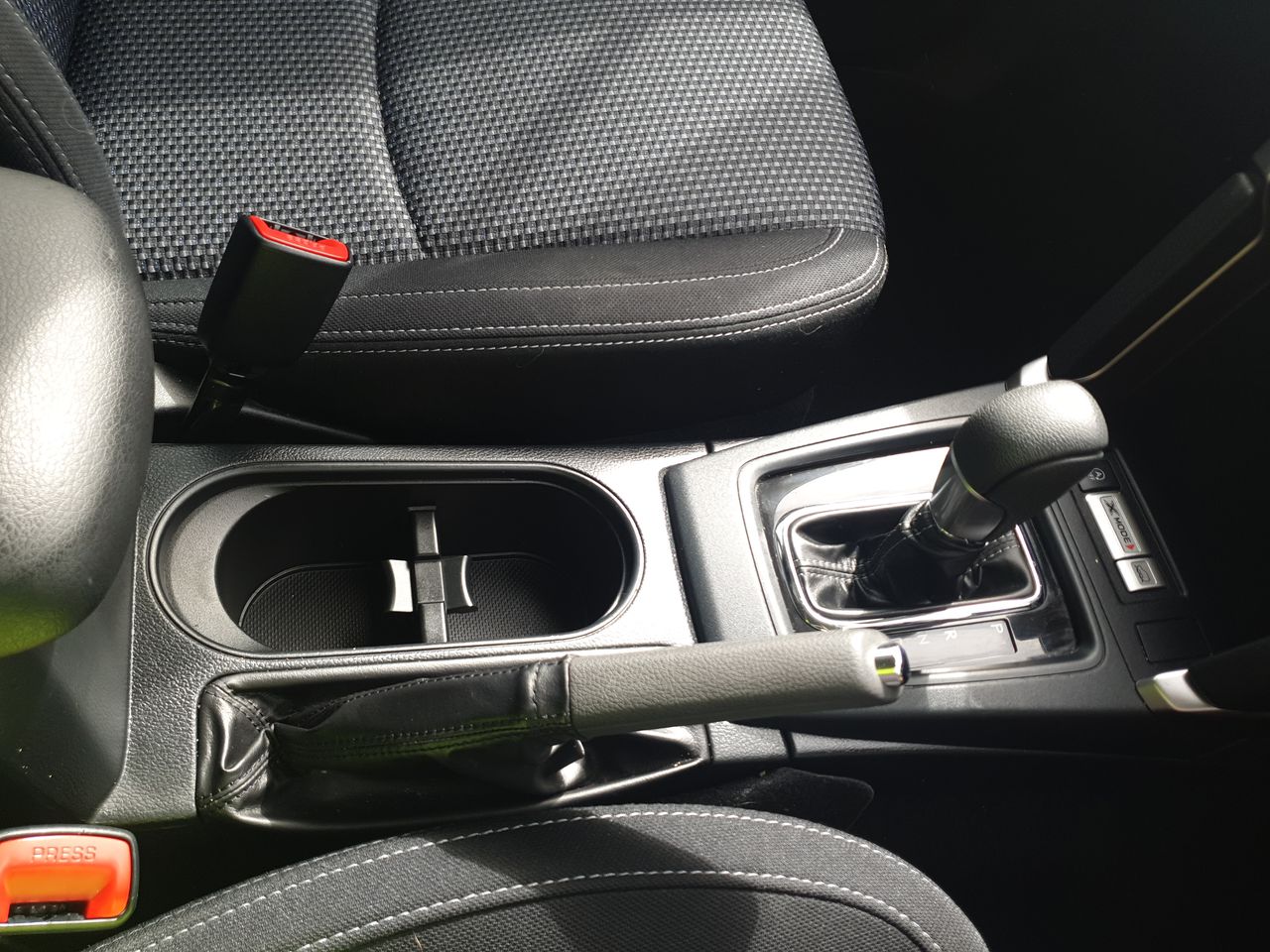 3 x JBL Wireless Earbuds. 1 x JBL Wave Buds. 1 x JBL Tune Flex. 1 x JBL End