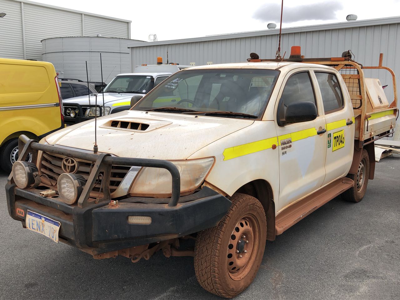 <p>Worldpoly Facer and Two Power Packs </p>